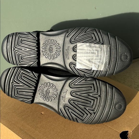 UGG Romely Short Buckle Boots - Picture 7 of 12